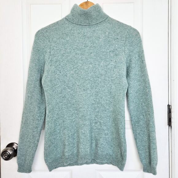 Charter Club 100% Cashmere Turtleneck Sweater Medium Sage Green Quiet Luxury - Picture 1 of 8